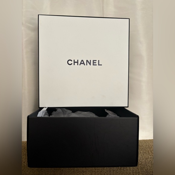 CHANEL Other - CHANEL Black and White Gift Box